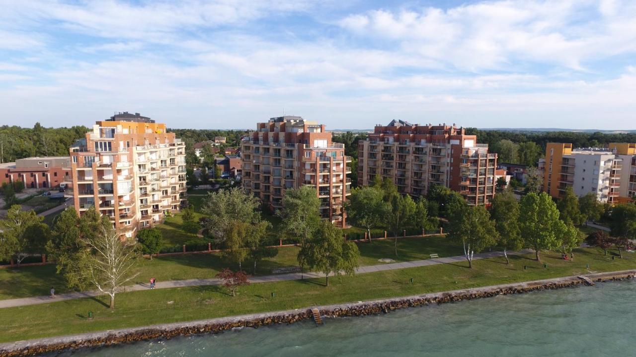 Galerius Home Harmony Gold 1. Apartman Siófok Eksteriør billede